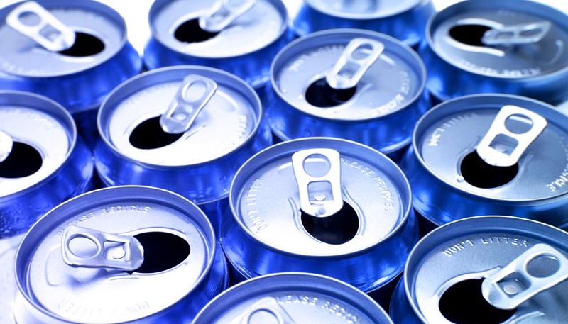 If you throw away your aluminum cans, STOP! They can make you some extra money just by turning them in to your local recycling center. Here’s how.