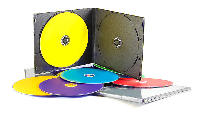 Do you have an old CD collection collecting dust on a bookshelf? If so, you can make some extra cash by selling those used CDs through these 18 websites.
