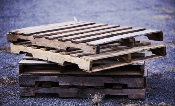 27 Places to Find Wood Pallets for Free to Sell for a Profit