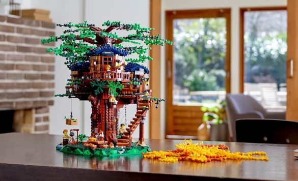 23 Ways to Get Free LEGO Sets Locally or by Mail