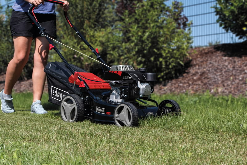 Lawn mowers can be expensive, especially for full-featured models that save you some time. Still, they’re a necessity for many homeowners and renters. But if you don’t have the money to pay for a new one, you might be able to find one for free. Here are 18 ways to do it.