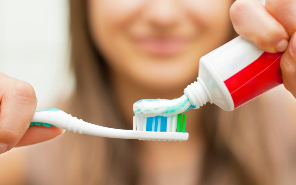 It’s not just your dentist that hands out free toothpaste samples. There are several other ways you might be able to get samples of a new toothpaste to try out without having to pay a cent for them. Keep your teeth clean and your smile healthy with these tips.