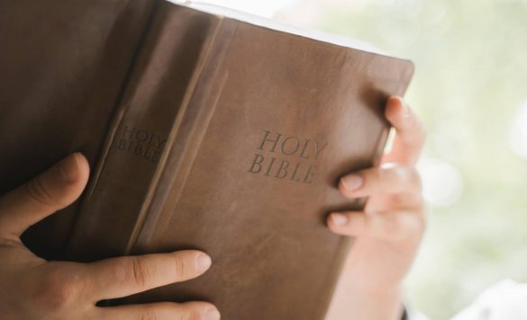 20 Places to Get Free Christian Books by Mail