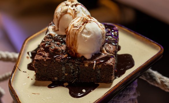 15 Ways to Get Free Desserts from Restaurants on Your Birthday