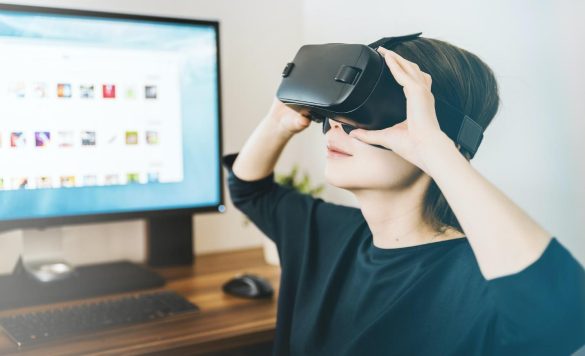 Breaking into the Virtual Reality (VR) Industry: Job Opportunities and Careers