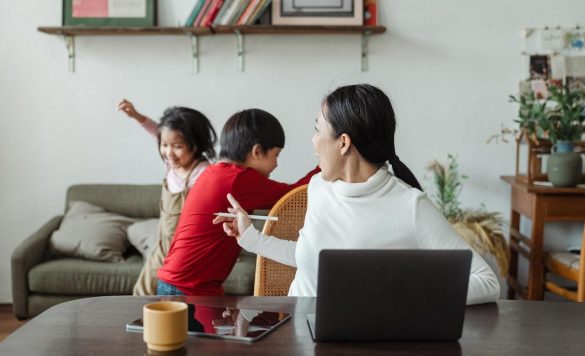 Working from Home with Kids: Balancing Parenting and Productivity