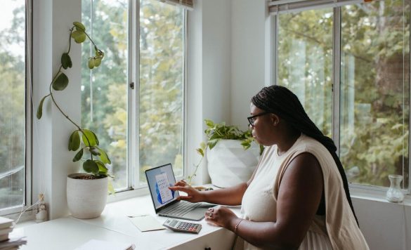 Eco-Friendly Remote Work: 14 Tips for Lowering Your Digital Carbon Footprint